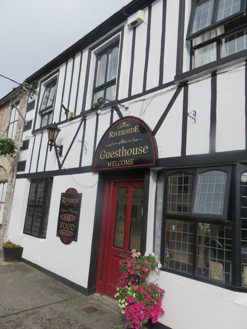 Riverside Guesthouse Charlestown Exterior photo